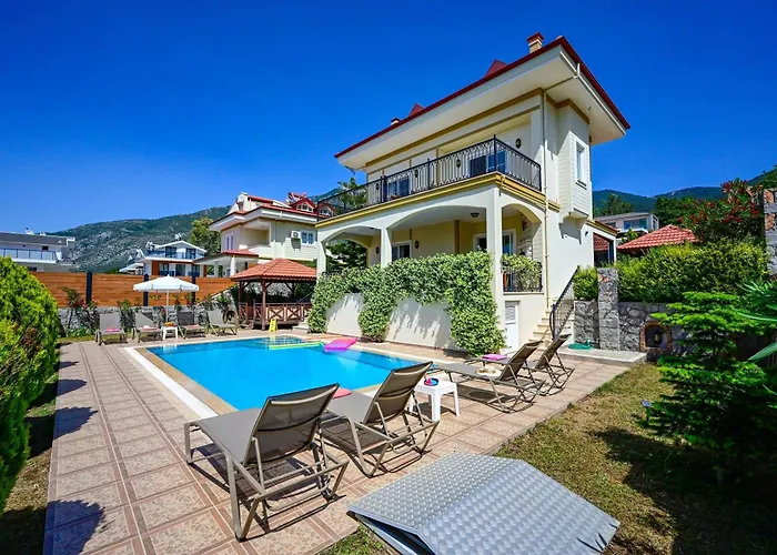 Arokarya Villa *