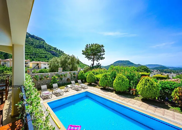 Villa Arokarya *