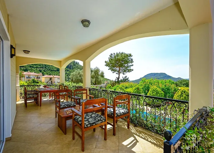 Arokarya Villa *